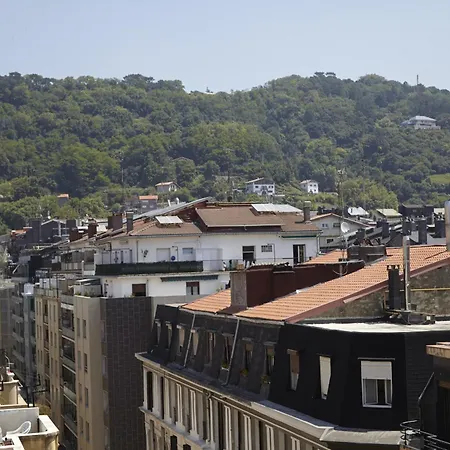 Apartment By Feelfree